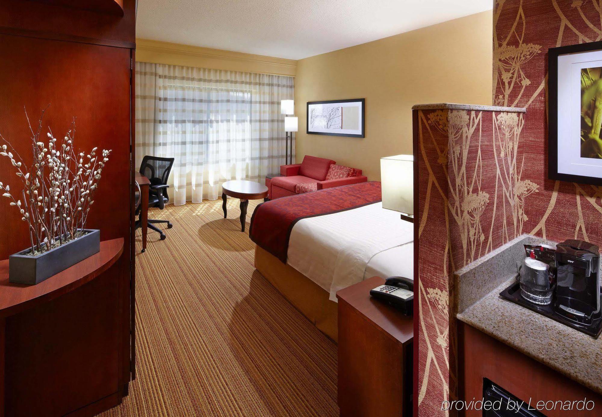 Courtyard By Marriott Pittsburgh West Homestead Waterfront Habitación foto